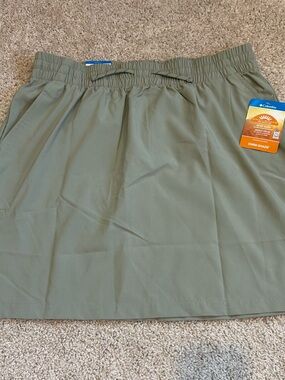 Columbia Omni Shade Skirt SPF Khaki Size M NWT